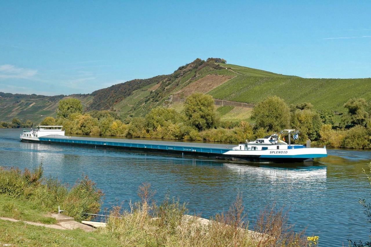 Gaestehaus Hoffmann Farschweiler ภายนอก รูปภาพ