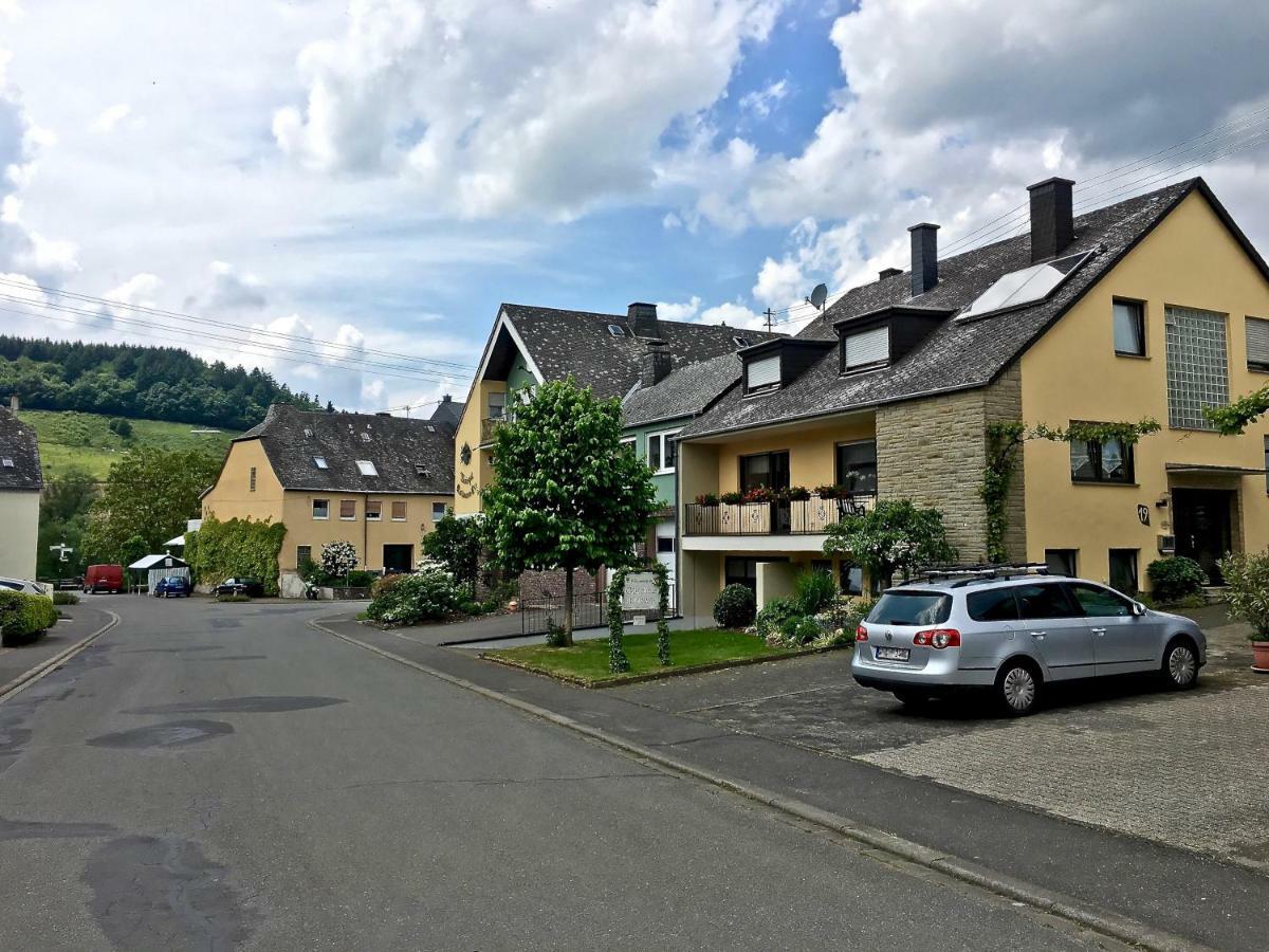 Gastehaus Hoffmann Bed & Breakfast Farschweiler ภายนอก รูปภาพ