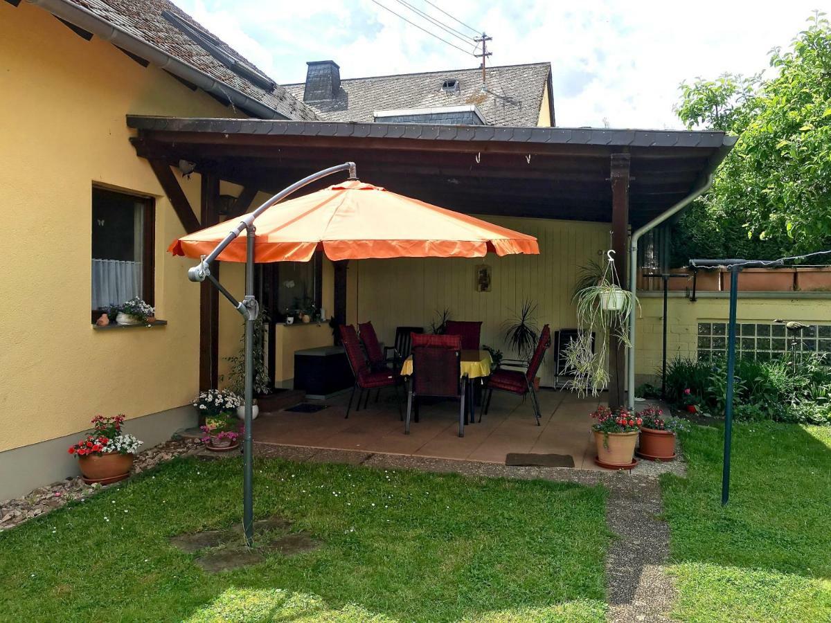 Gaestehaus Hoffmann Farschweiler ภายนอก รูปภาพ