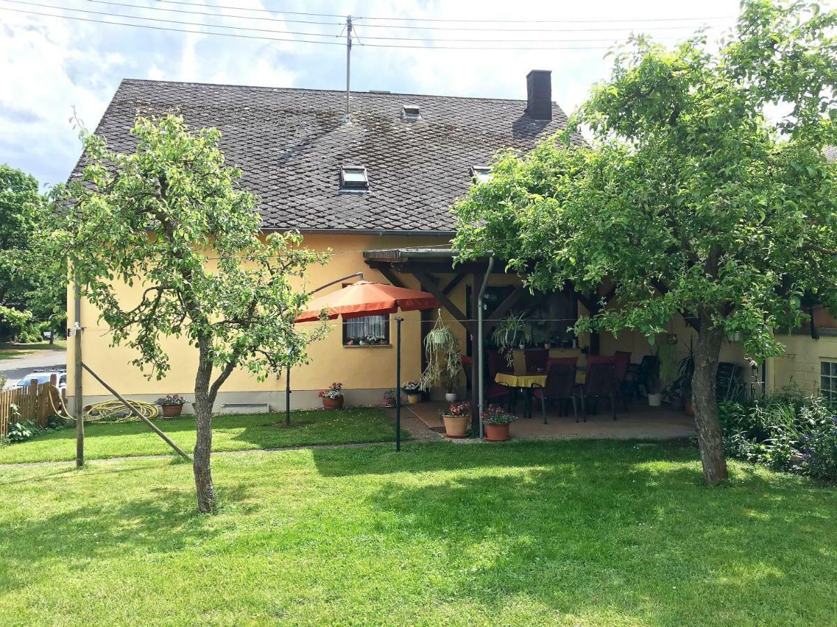 Gaestehaus Hoffmann Farschweiler ภายนอก รูปภาพ