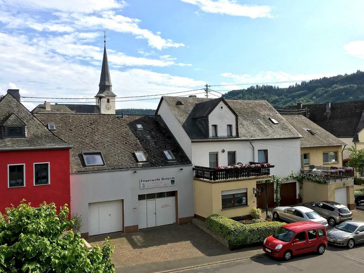 Gaestehaus Hoffmann Farschweiler ภายนอก รูปภาพ