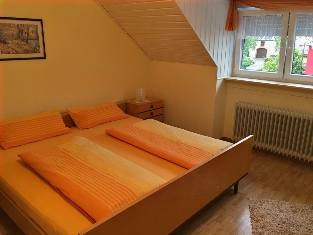 Gaestehaus Hoffmann Farschweiler ภายนอก รูปภาพ