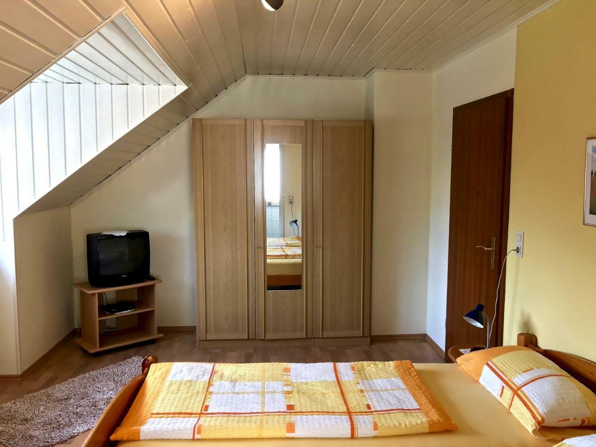 Gaestehaus Hoffmann Farschweiler ภายนอก รูปภาพ