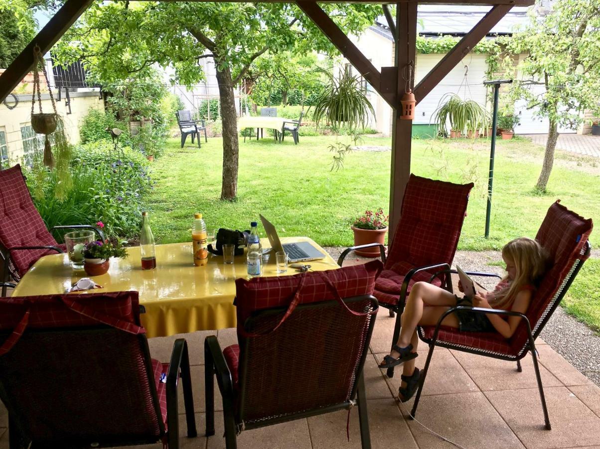 Gaestehaus Hoffmann Farschweiler ภายนอก รูปภาพ