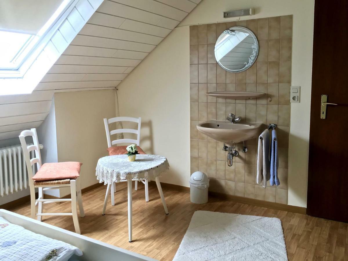 Gaestehaus Hoffmann Farschweiler ภายนอก รูปภาพ